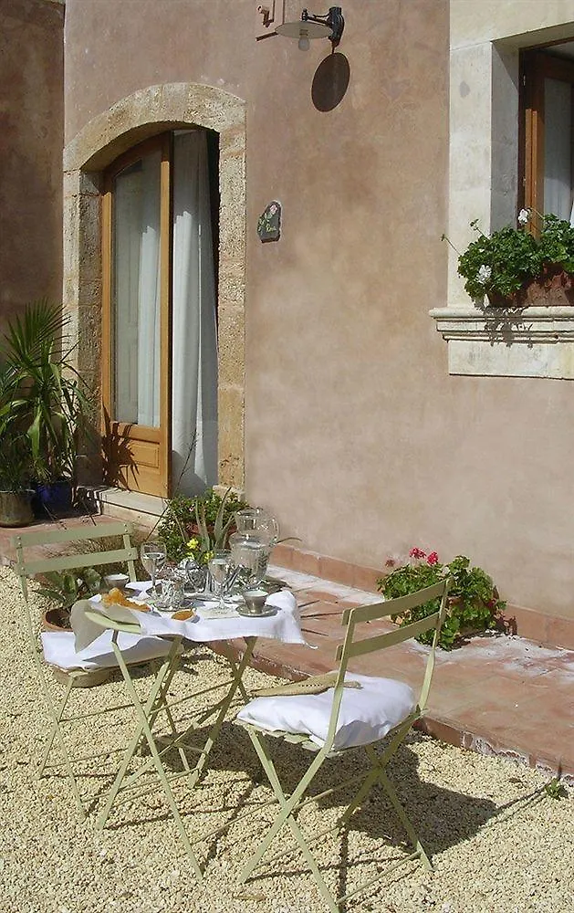 Apartment Ferienwohnung La Frescura Floridia Italien